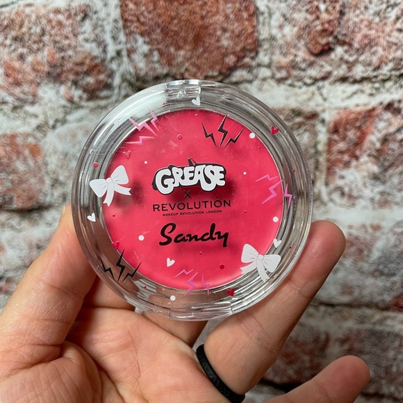 Grease x Revolution Pink Ladies / Sandy Makeup Bundle NEW - Picture 4 of 5